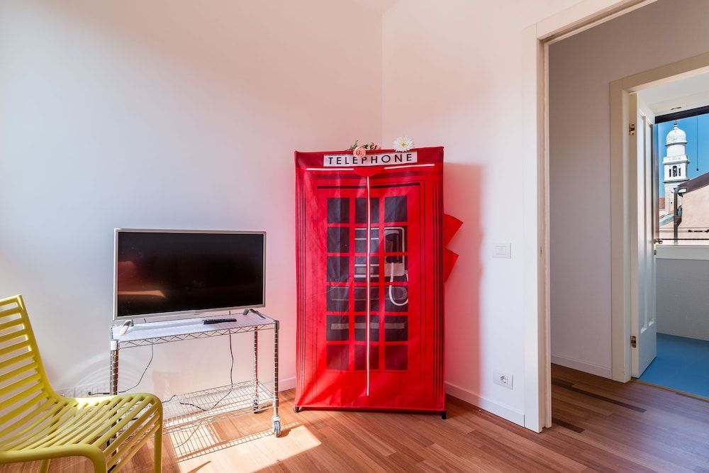 20 Windows on Venice Apartment, 3 Bedrooms 34