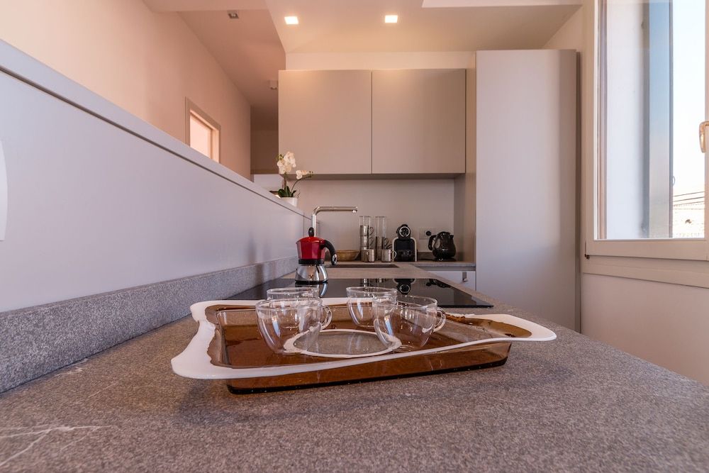 20 Windows on Venice Apartment, 3 Bedrooms 18