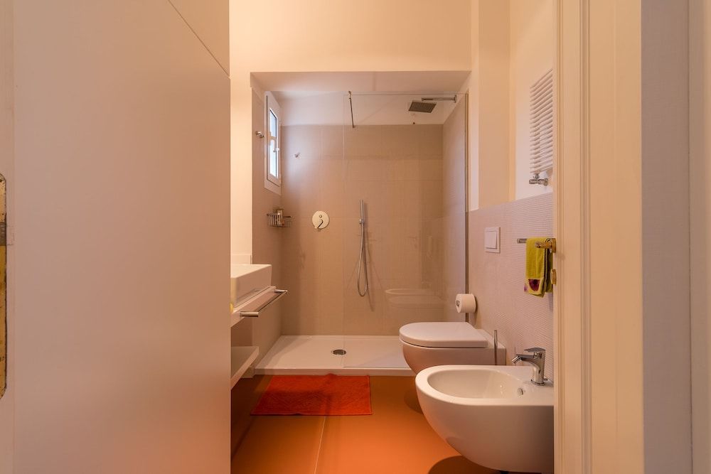 20 Windows on Venice Apartment, 3 Bedrooms 43