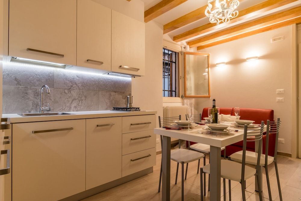 Bragora 3524 Between S. Marco & Biennale Apartment, 2 Bedrooms, 2 Bathrooms 10