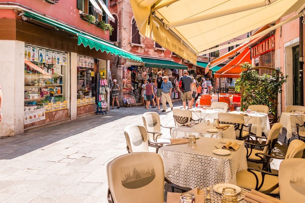 undefined Bragora 3524 Between S. Marco & Biennale 9