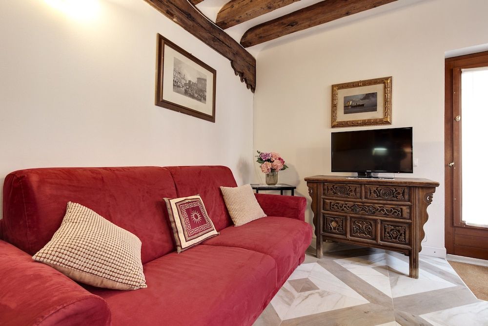 Angels - WR Apartments Apartment, 2 Bedrooms 3