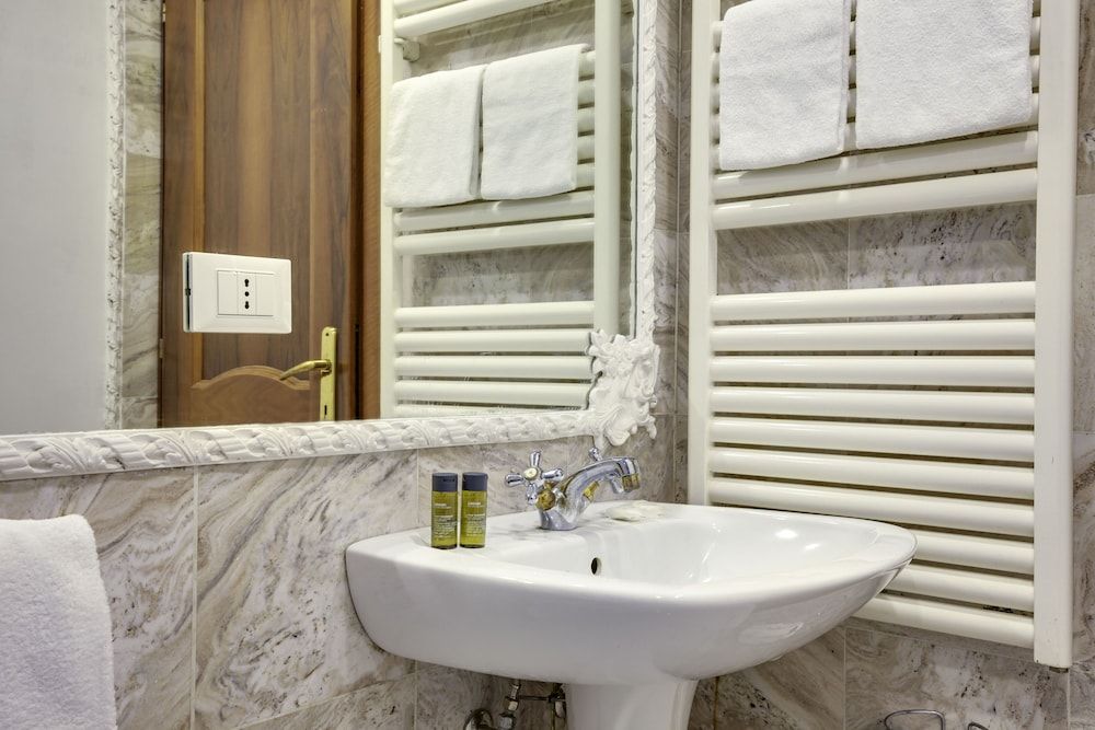 Angels - WR Apartments Apartment, 2 Bedrooms 2