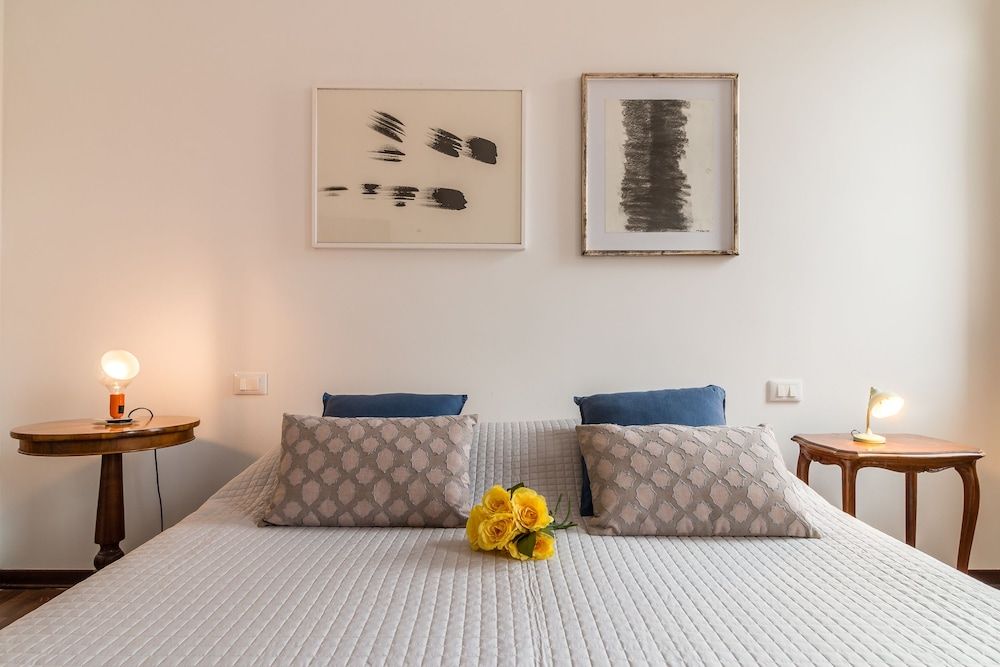 Venezia Spirito Santo Canal View Apartment, 2 Bedrooms 5