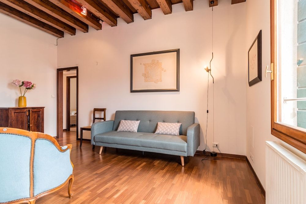 Venezia Spirito Santo Canal View Apartment, 2 Bedrooms 30