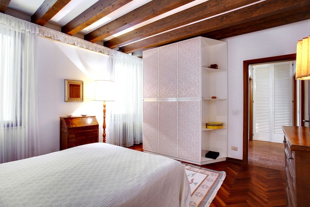 Marzo 22 - WR Apartments Apartment, 2 Bedrooms 7