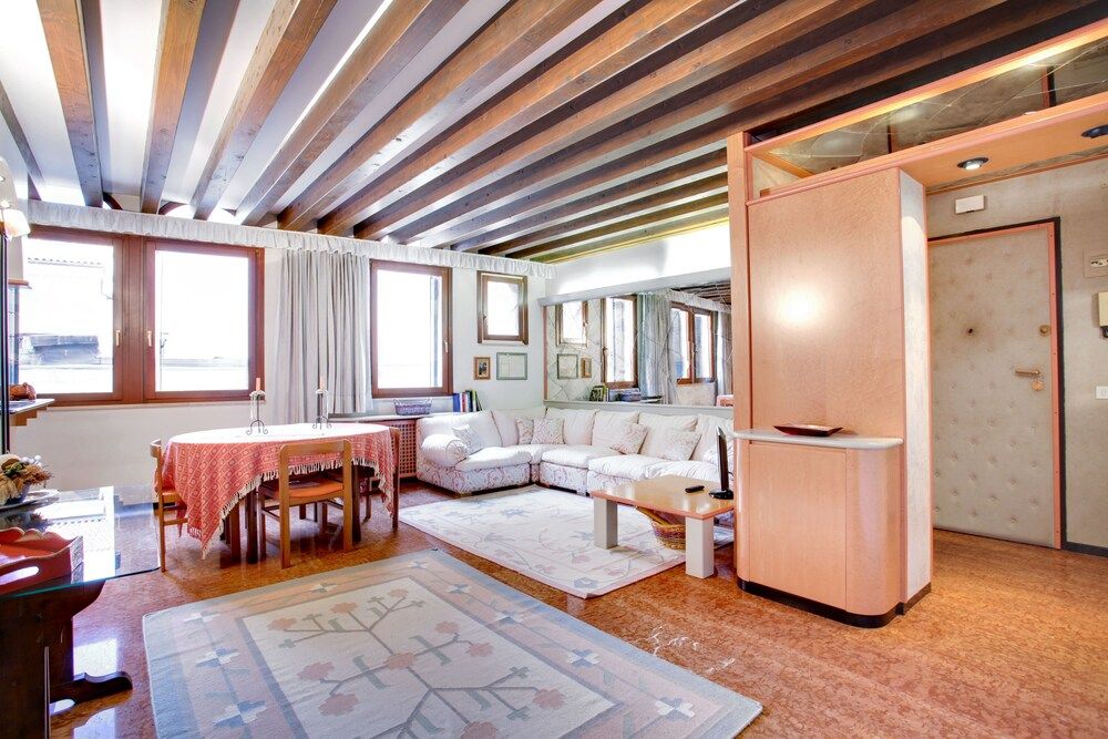 Marzo 22 - WR Apartments Apartment, 2 Bedrooms 15