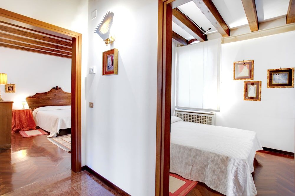 Marzo 22 - WR Apartments Apartment, 2 Bedrooms 6