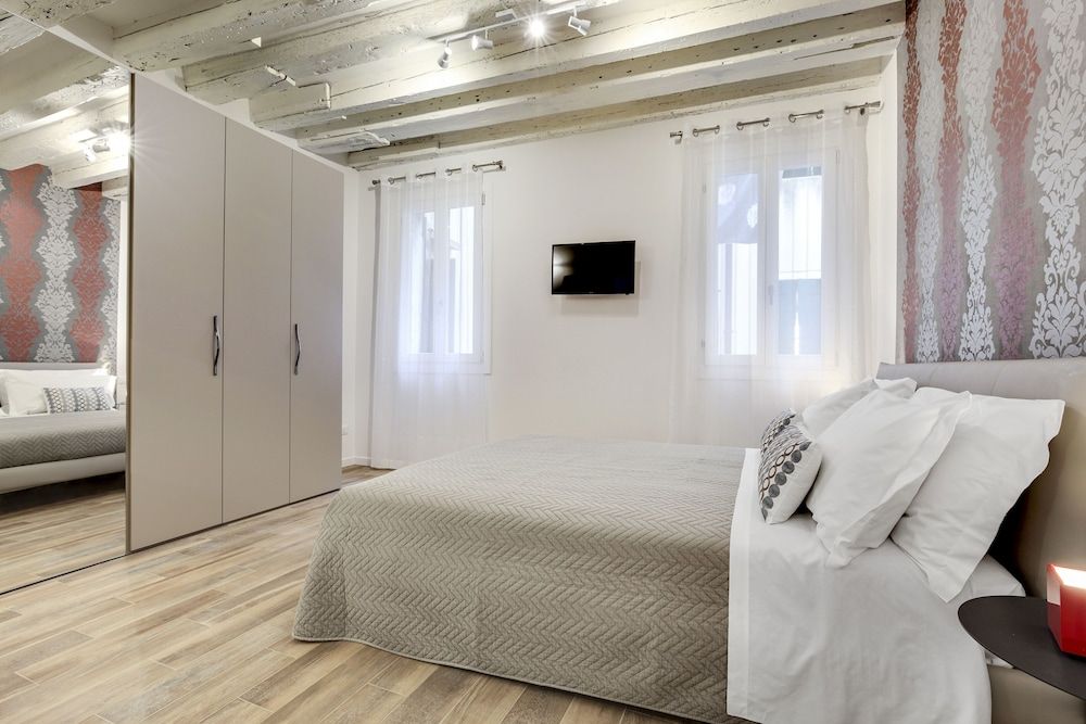 Laguna Apartments Near Giardini Biennale Apartment 2 Bedrooms, Laguna Luxury 2 - Near Giardini della Biennale