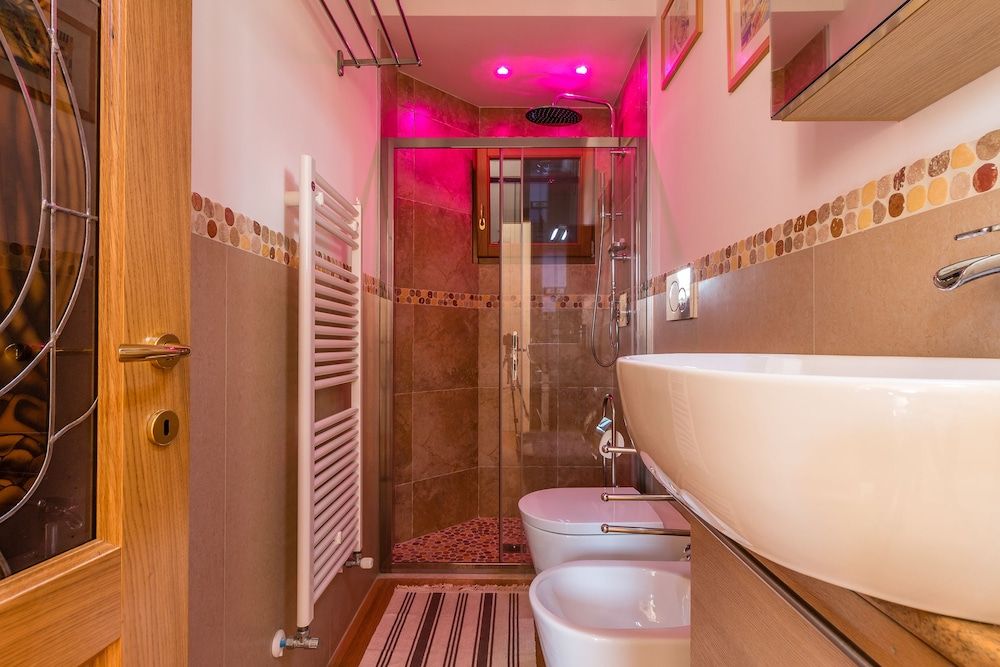 Sunny Canal View in Venice Chic Movida Apartment, 1 Bedroom 29