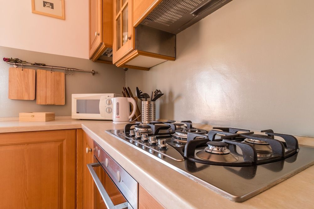 Sunny Canal View in Venice Chic Movida Apartment, 1 Bedroom 10