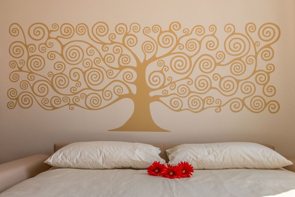 undefined Sunny Canal View in Venice Chic Movida 8