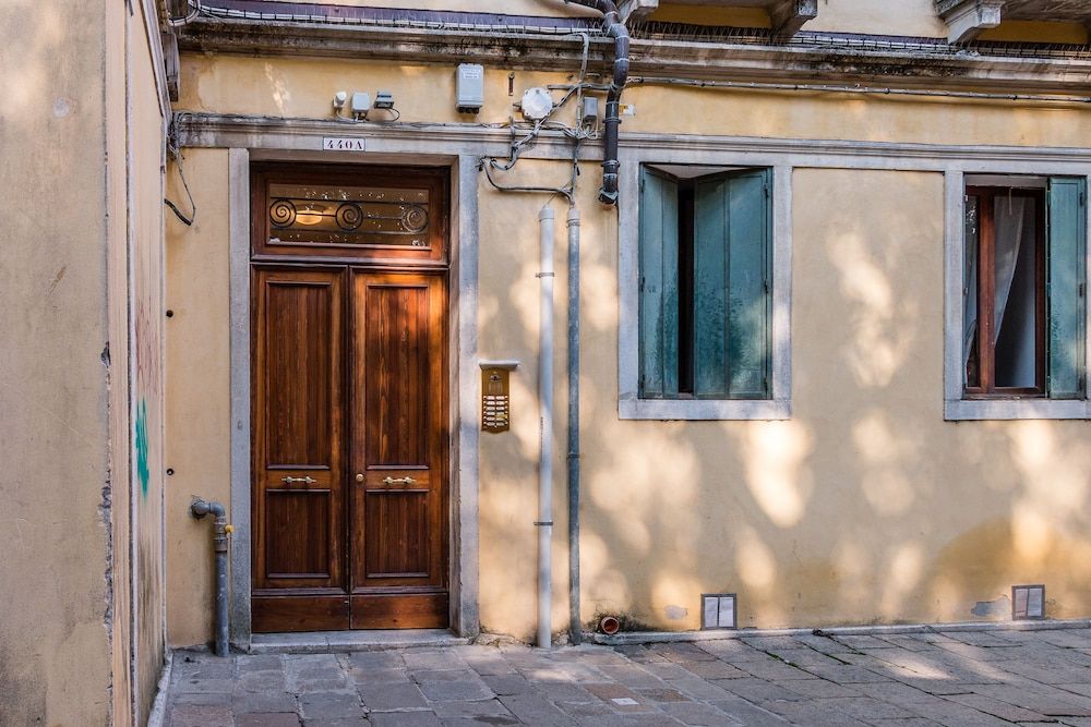 undefined The Love Hut by Santa Lucia Station 2