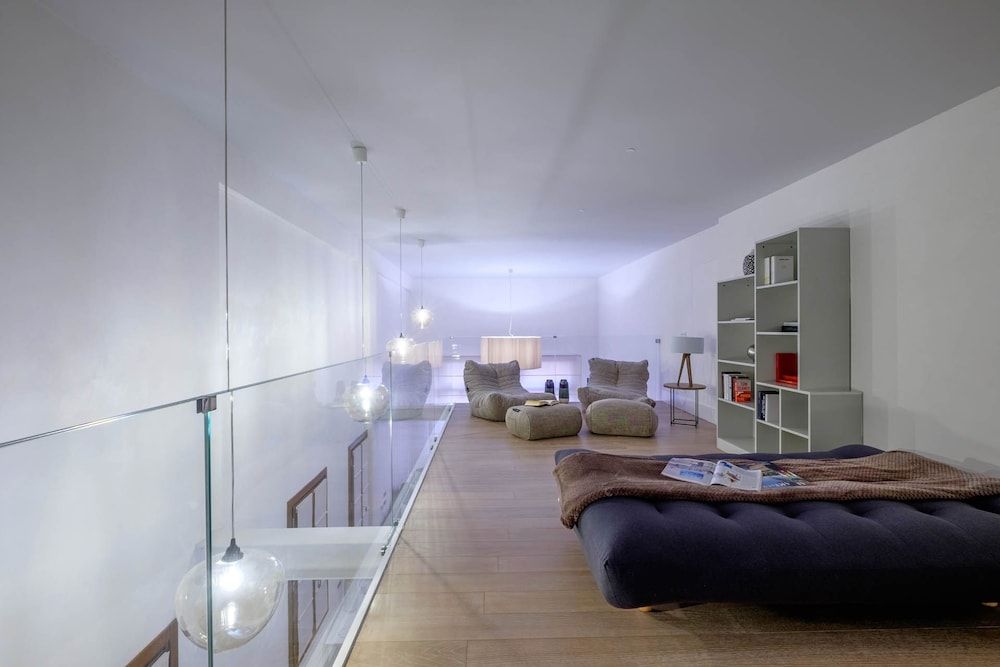 undefined Massari 10