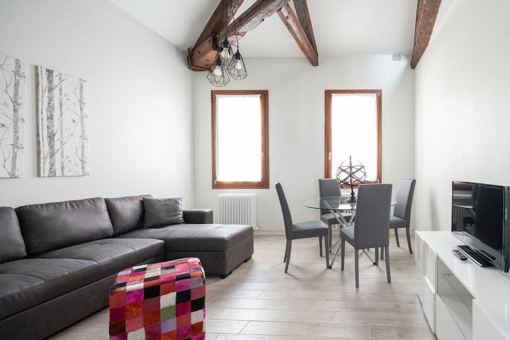 undefined Apartments in San Marco with Canal View 10