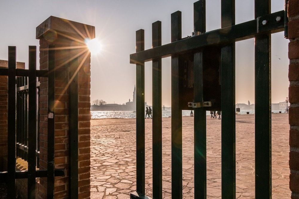 undefined Biennale 1585 2