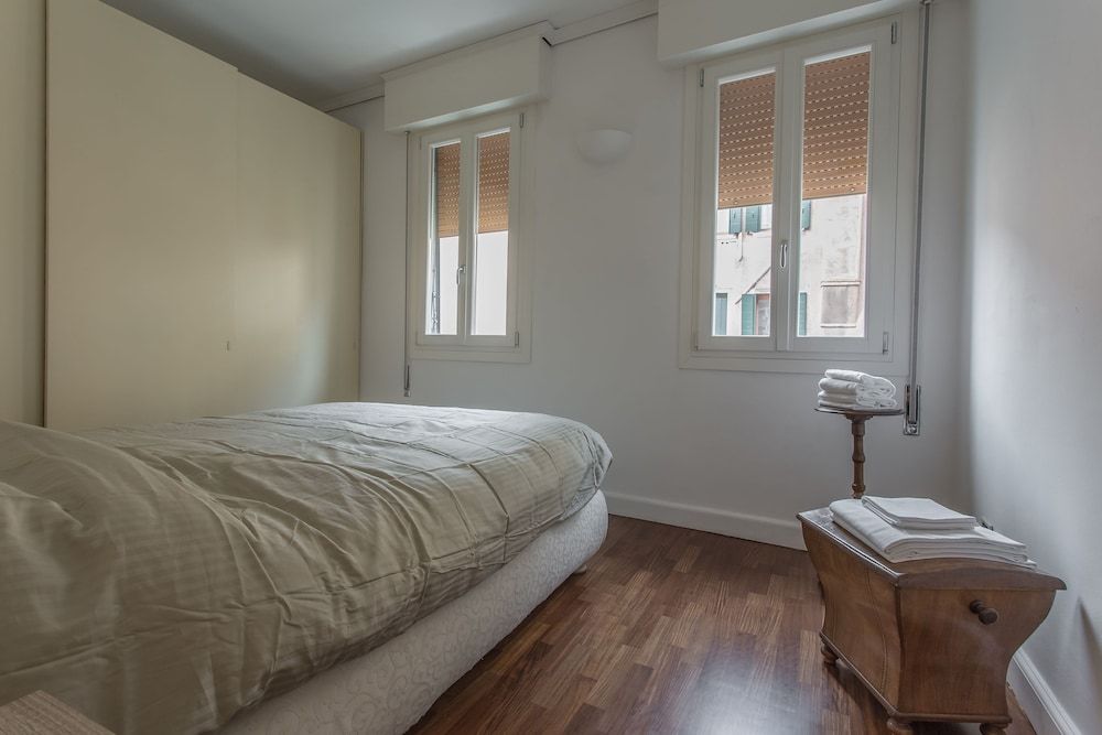 undefined Venezia - San Pantalon 3700 6