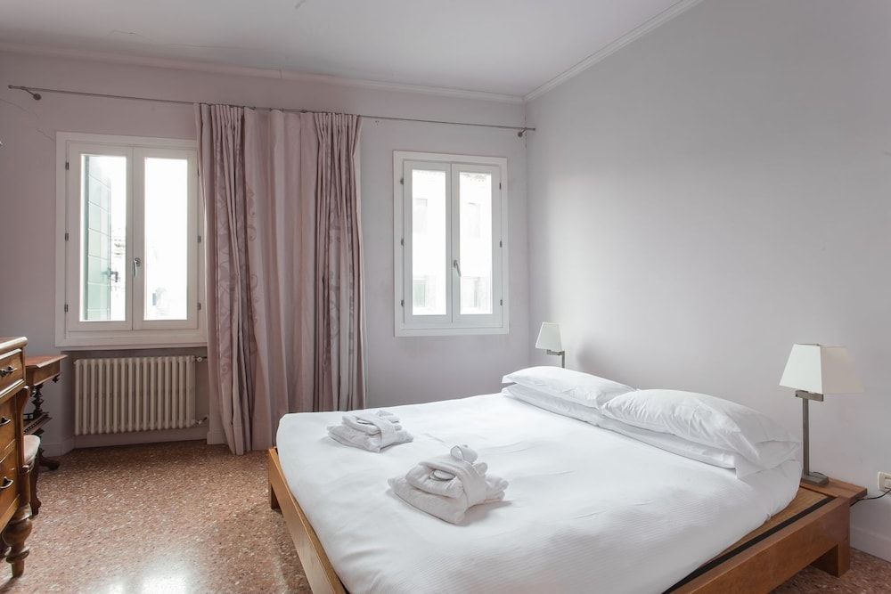 undefined Venezia - Fondamenta San Felice 5