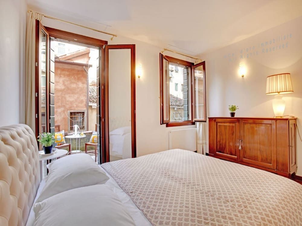 undefined Grimaldi Apartments  - Scala Reale 3