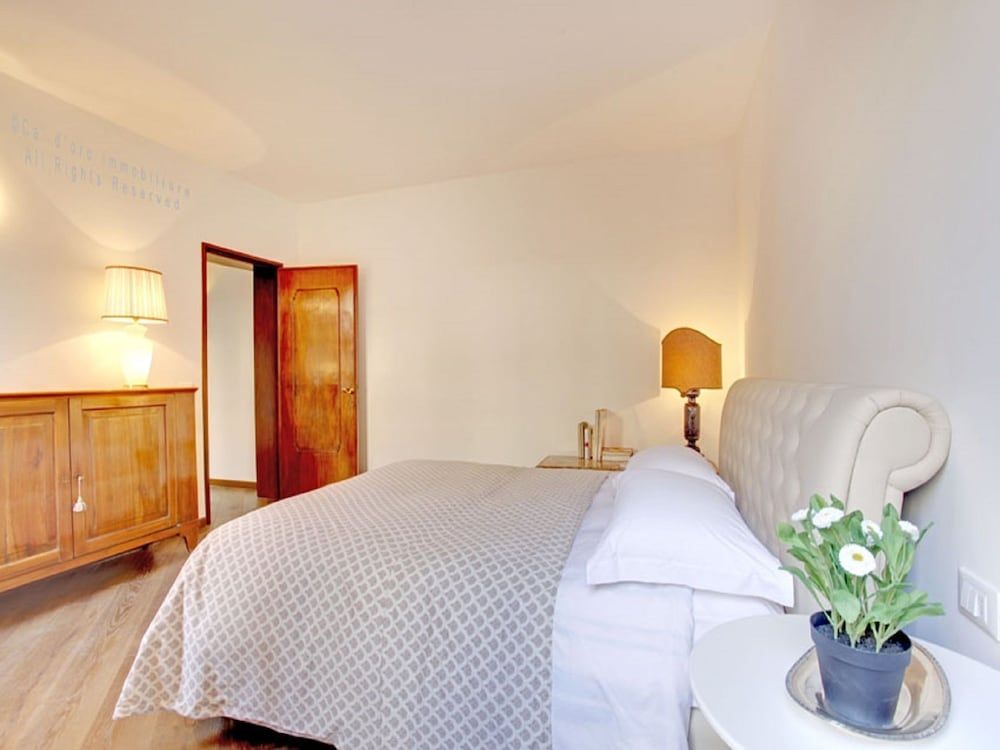 undefined Grimaldi Apartments  - Scala Reale 4