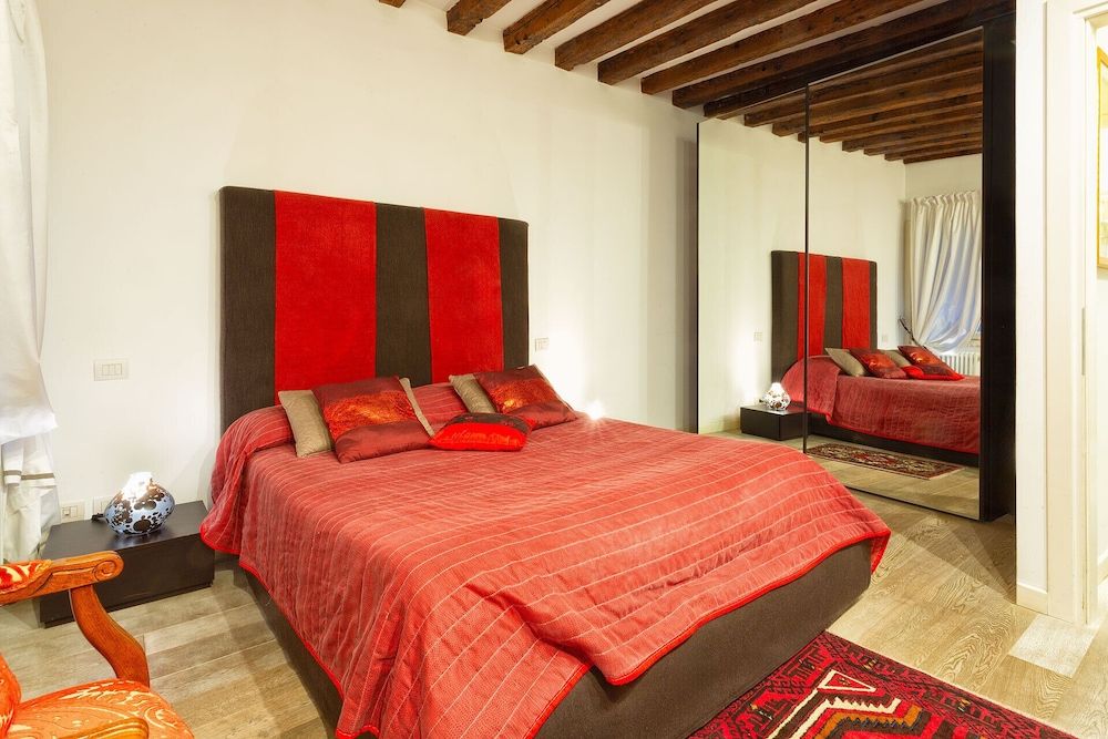 undefined Venice Dream House Figaro 4