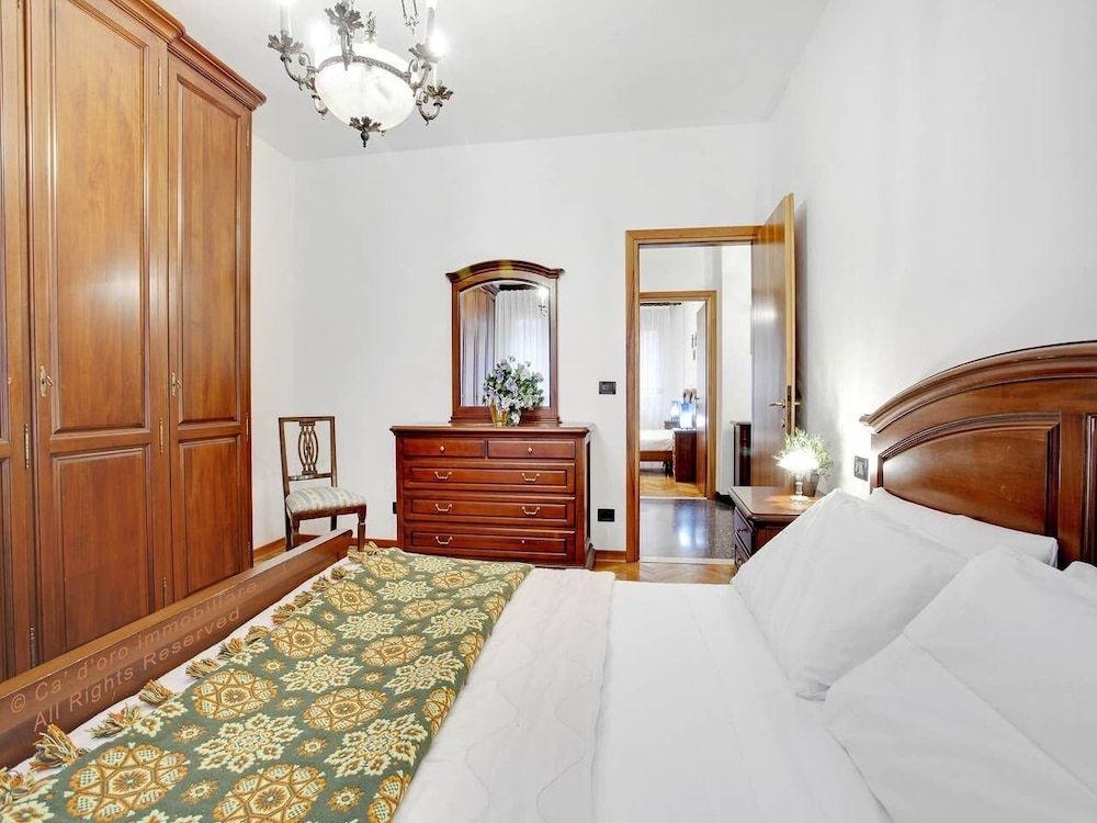 undefined Grimaldi Apartments - Elena