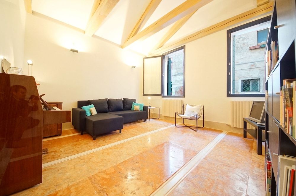 DolceVita Apartments N. 181 Apartment, 2 Bedrooms, Canal View 6