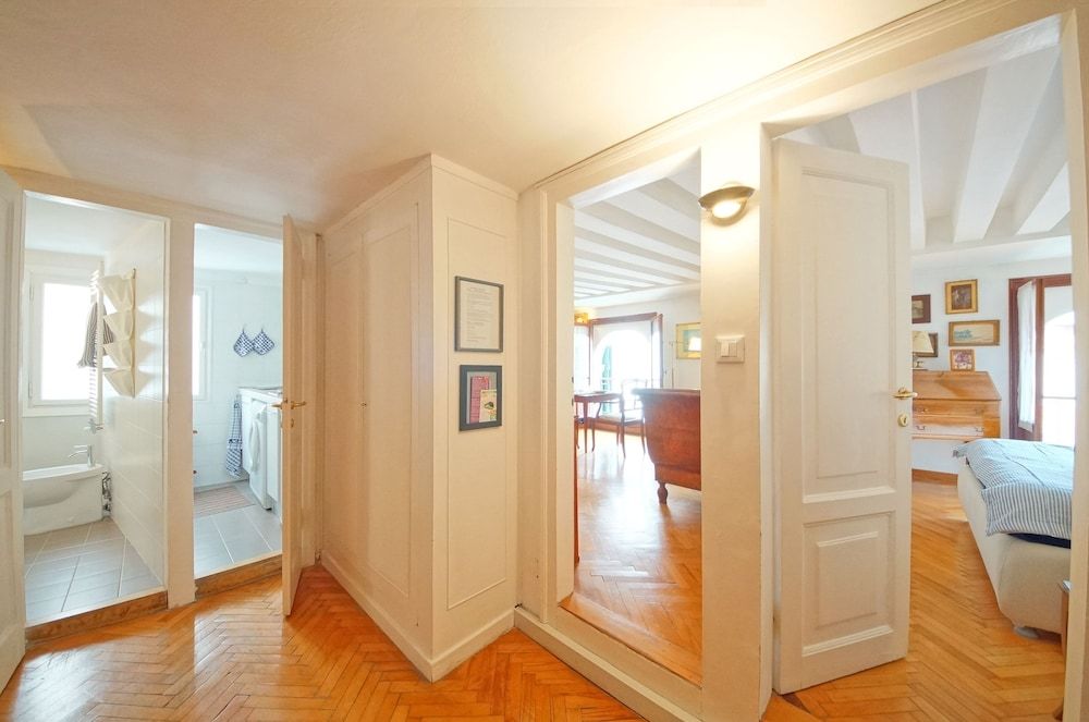 DolceVita Apartments N. 414 Apartment, 1 Bedroom, Canal View 12