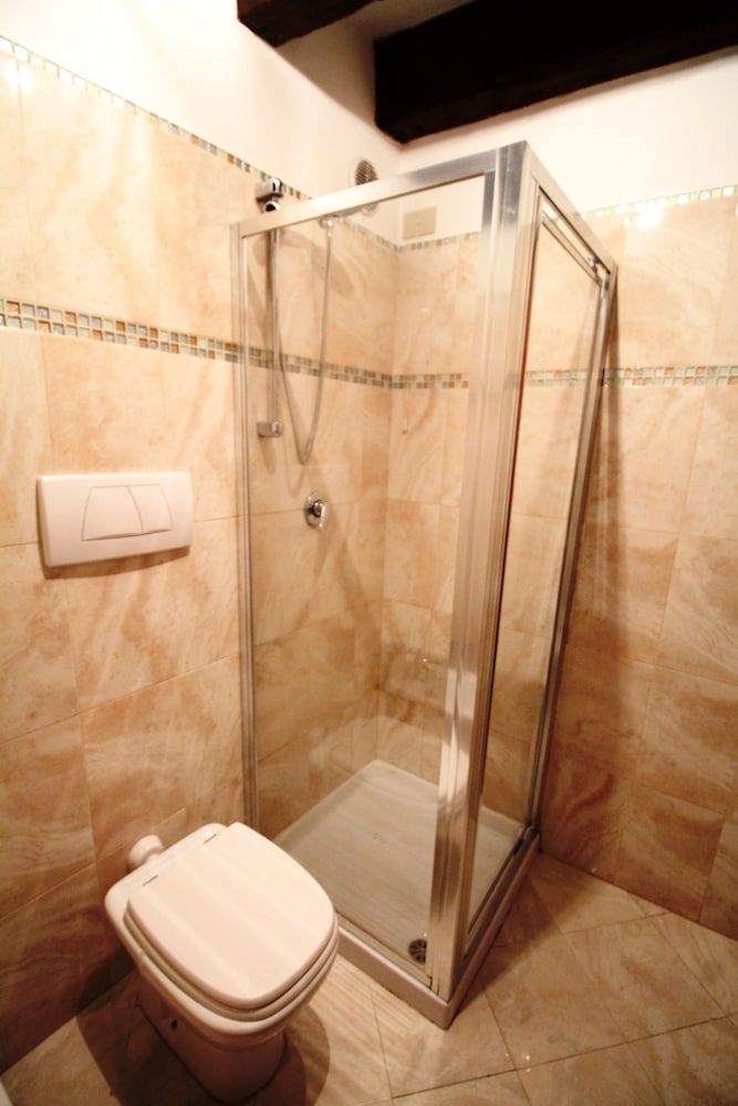 undefined Venezianamente - Casa dei Leoni Canal 8