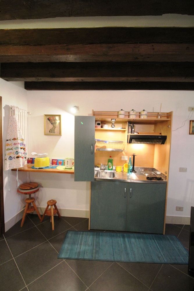 undefined Venezianamente - Casa dei Leoni Canal 6