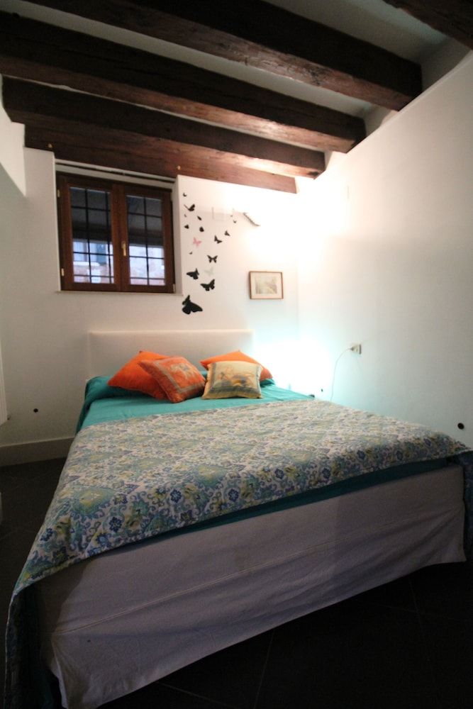 undefined Venezianamente - Casa dei Leoni Canal 4