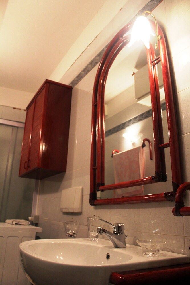 Venezianamente-Casa della Crea Canal Apartment, 2 Bedrooms 9