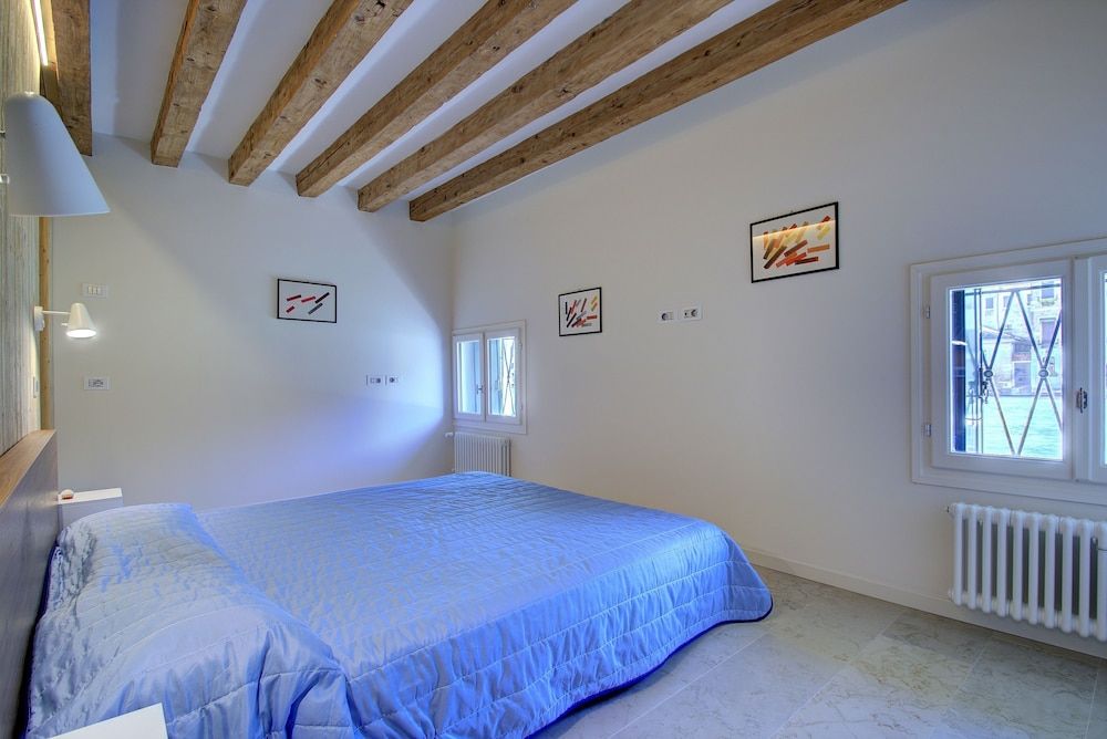 undefined GrandCanal-Red 4