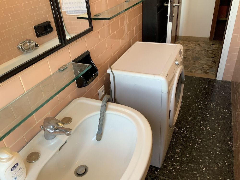 Venice Sweet Home Classic Double Room, Shared Bathroom 9