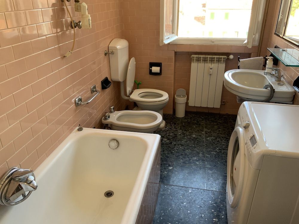 Venice Sweet Home Classic Double Room, Shared Bathroom 8