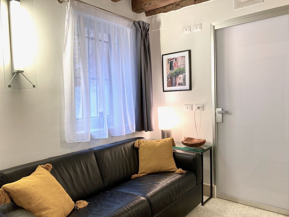 Venice Boutique House Luxury Apartment, 2 Bedrooms 21