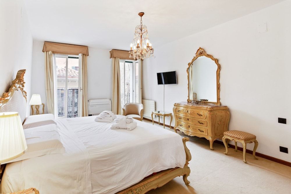 undefined Venice Castello Elegant Apartment