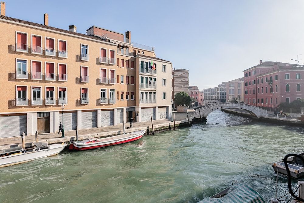 Santa Croce Wonderful Venice Apartment, 2 Bedrooms 21
