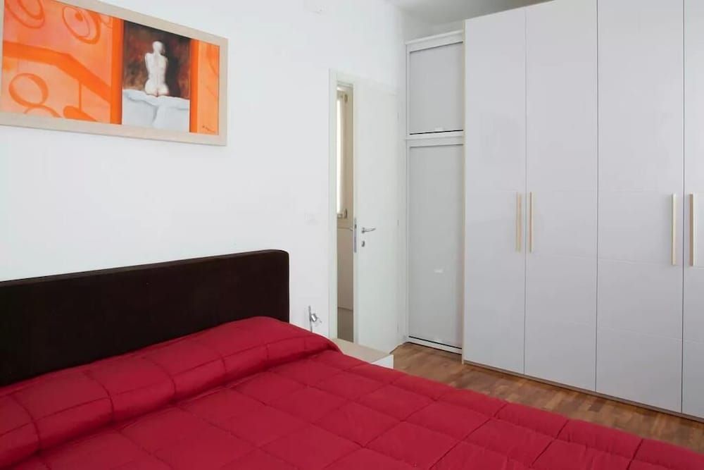 undefined Red House ai Mori 4