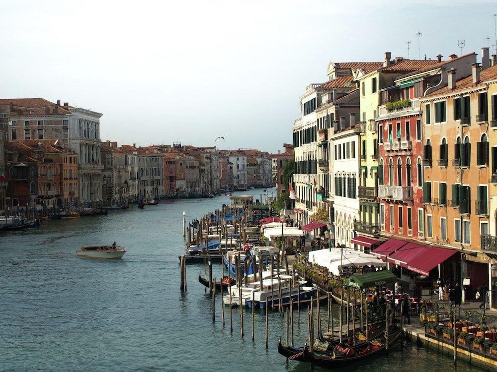 Belvilla by OYO Paradiso Apartment 6