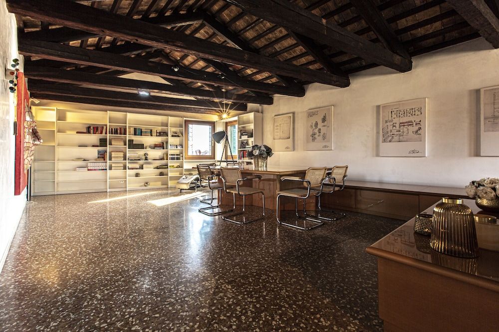 undefined Attico Dei Miracoli R&R 10