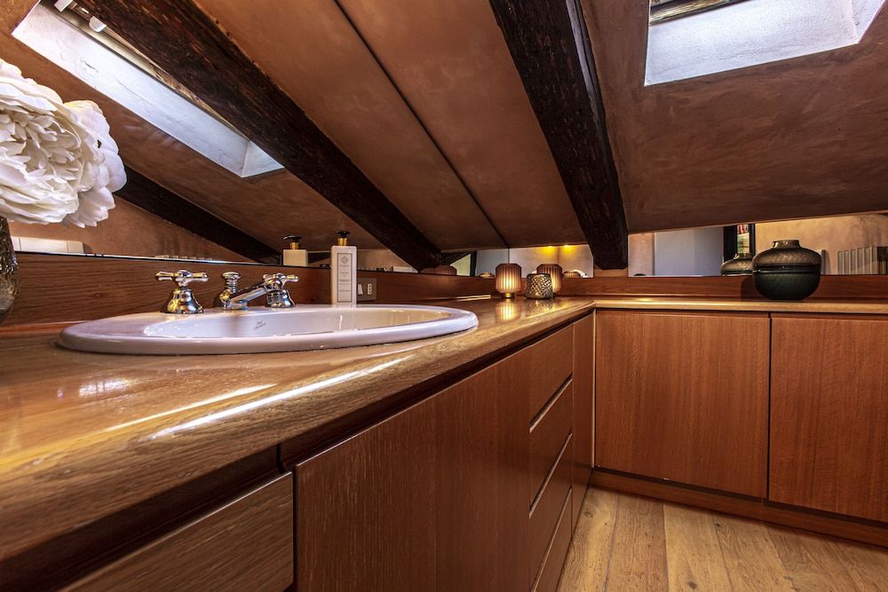 Attico Dei Miracoli R&R Apartment, 2 Bedrooms 12