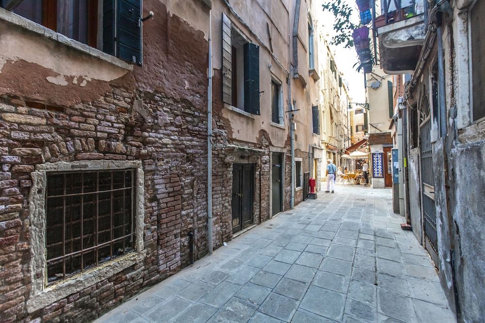 undefined Attico Dei Miracoli R&R 3