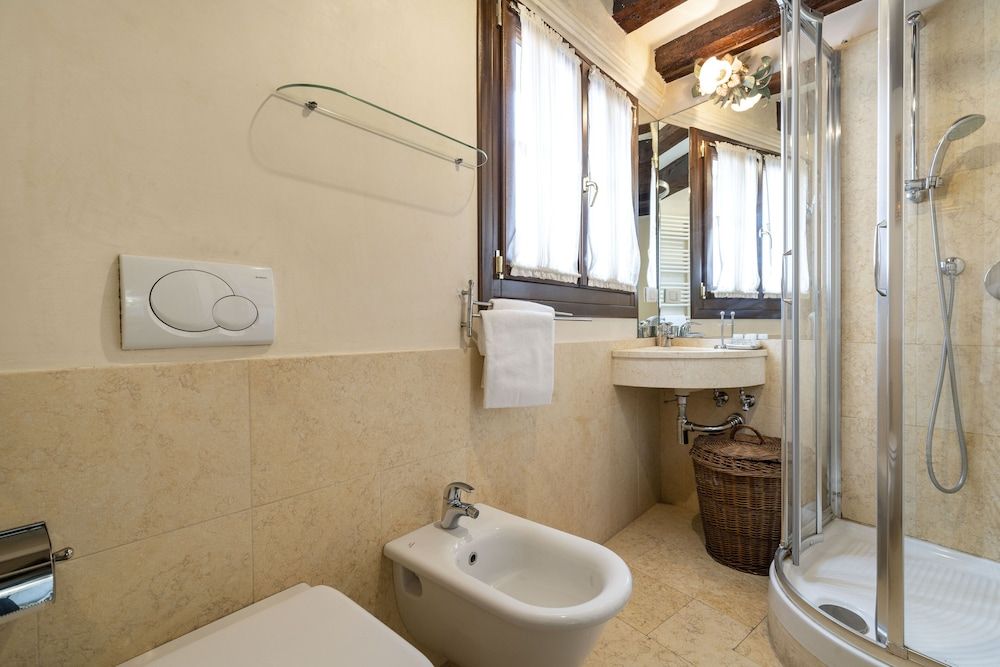 Gondola Luxury Deluxe Apartment 20