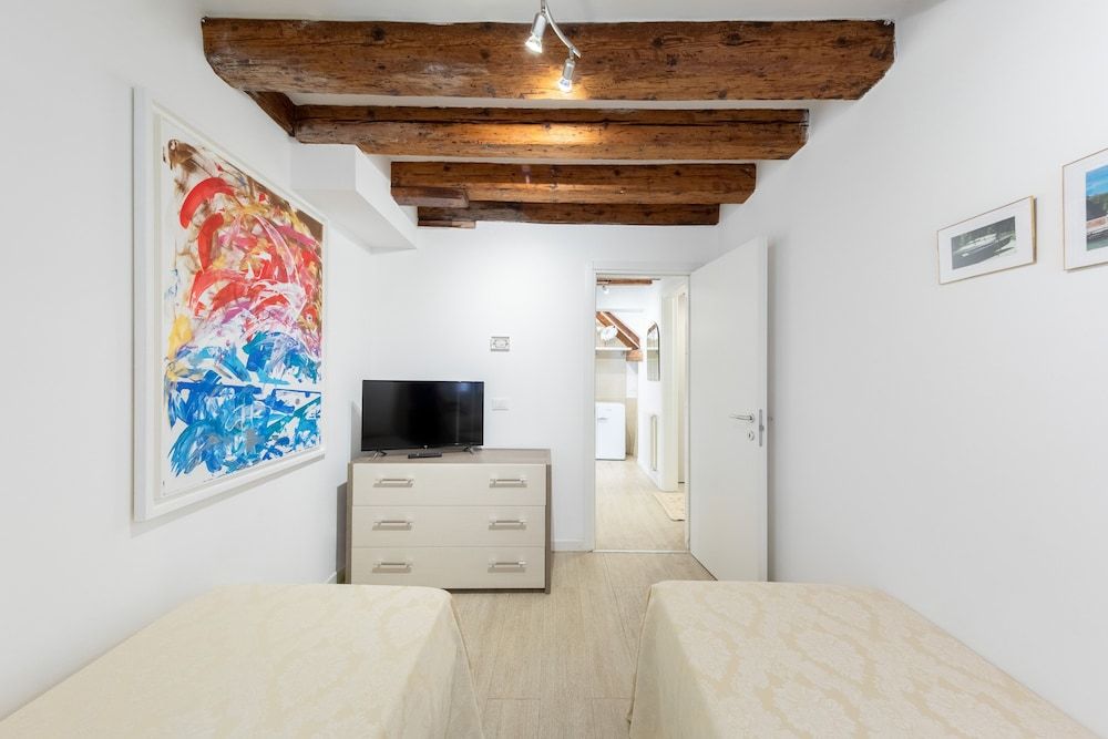 undefined Cadamore 5