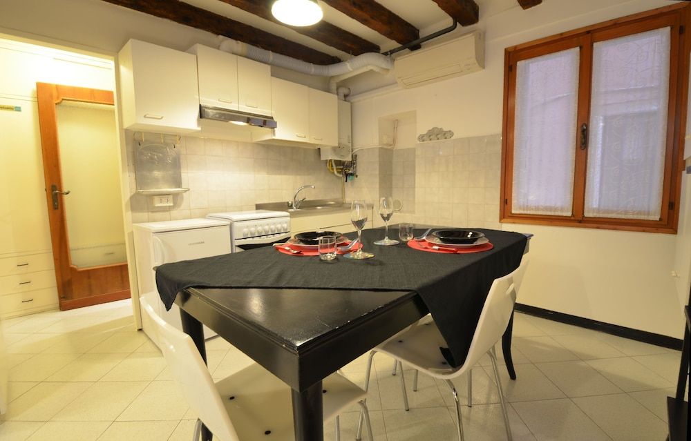 undefined Carlo's Studio 10