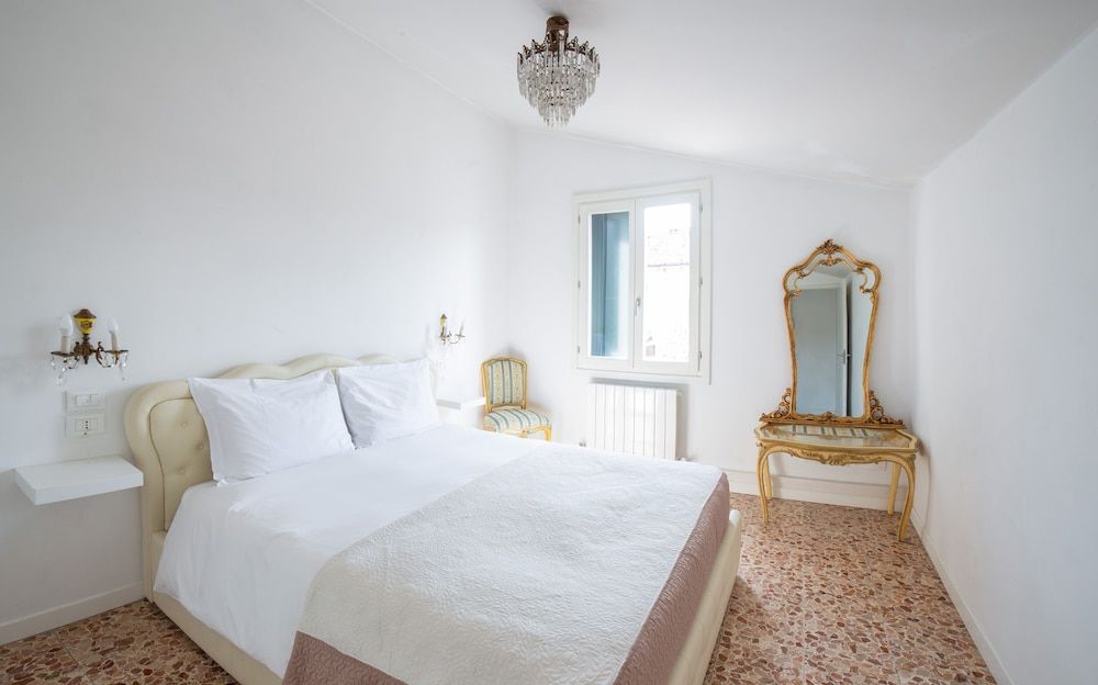 undefined Ca' Rosalba 5