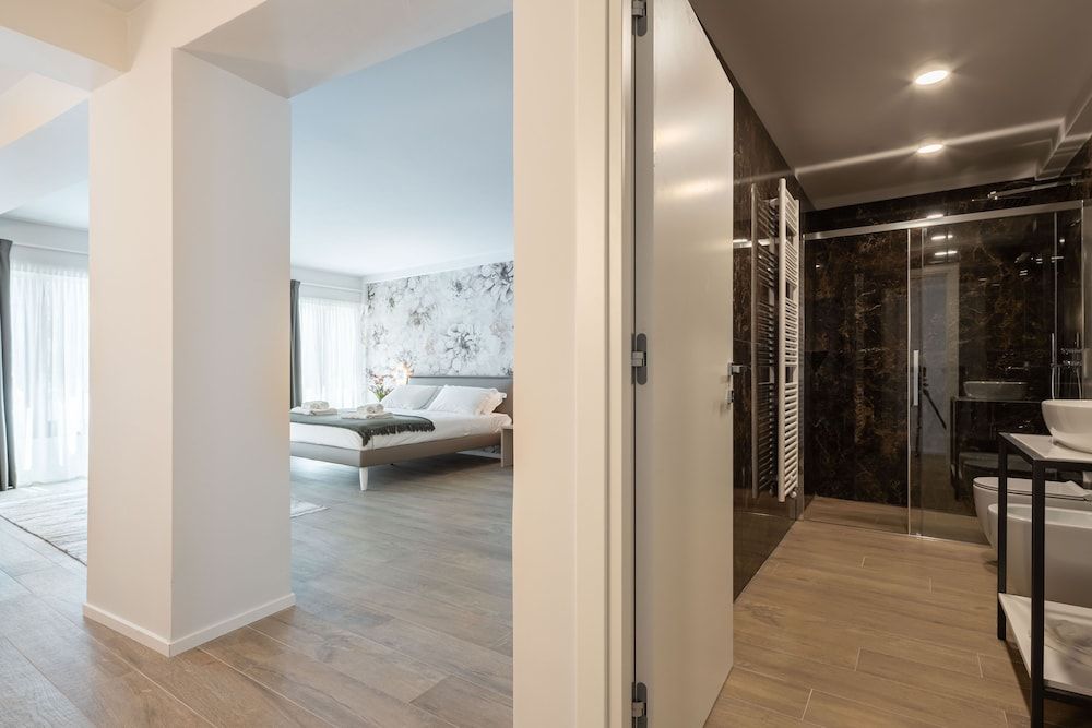 Palace Canal View Superior Suite, Canal View 6