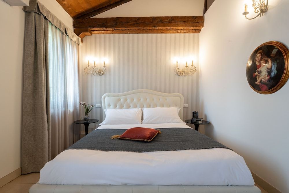 undefined Grand Palace Apartments 5