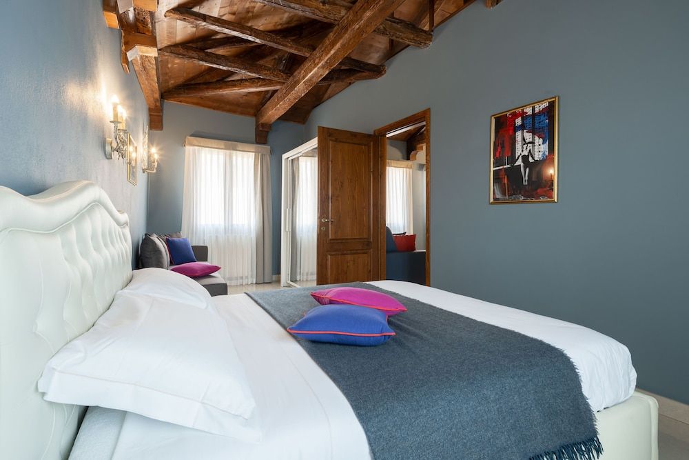 Grand Palace Apartments Design Apartment 11